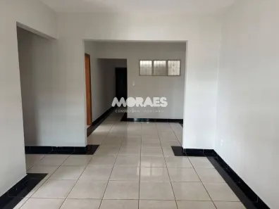 Casa com 3 Quartos para alugar, 250m² no Jardim Marambá, Bauru