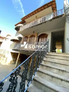 Casa com 4 Quartos para alugar, 294m² no Centro, Divinópolis