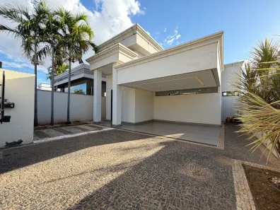 Casa com 3 Quartos para venda ou aluguel, 250m² no Plano Diretor Sul, Palmas