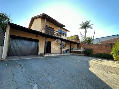 Casa com 5 Quartos à venda, 250m² no Olaria, Canoas