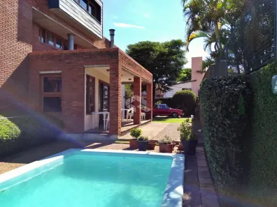 Casa com 3 Quartos à venda, 276m² no Medianeira, Porto Alegre