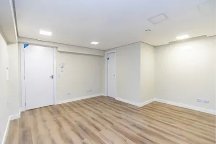Sala Comercial para alugar, 18m² no Vila Izabel, Curitiba