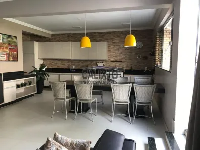 Sobrado com 5 Quartos à venda, 280m² no Presidente Roosevelt, Uberlândia
