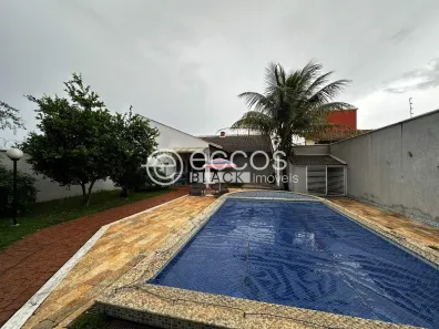 Casa com 7 Quartos à venda, 562m² no Morada da Colina, Uberlândia