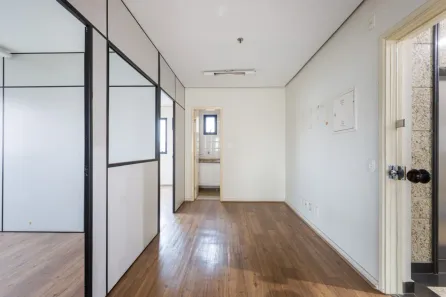 Ponto Comercial com 3 Quartos para alugar, 45m² no Pacaembu, São Paulo
