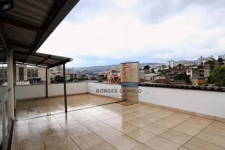 Casa com 3 Quartos para venda ou aluguel, 500m² no Sagrada Família, Belo Horizonte