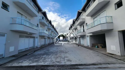 Casa de Condomínio com 2 Quartos para alugar, 115m² no Centro, Peruíbe