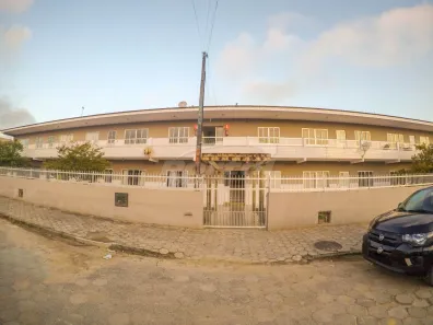 Apartamento com 2 Quartos para alugar, 50m² no , Balneário Piçarras