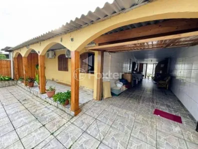 Casa com 3 Quartos à venda, 100m² no Guajuviras, Canoas