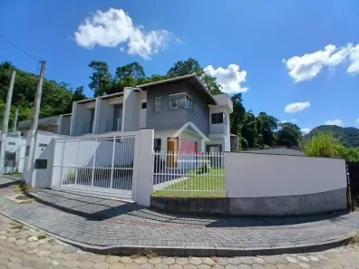 Sobrados à venda em Blumenau, SC - Viva Real