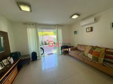 Casa de Condomínio com 4 Quartos à venda, 120m² no Parque Burle, Cabo Frio