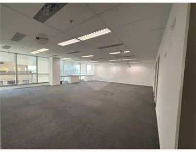Sala Comercial à venda, 212m² no Vila Olímpia, São Paulo