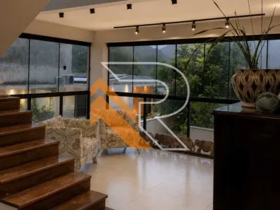 Casa com 3 Quartos para alugar, 270m² no Itacoatiara, Niterói