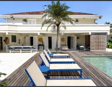 Casa com 9 Quartos à venda, 708m² no Jardim Acapulco, Guarujá