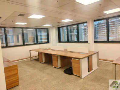 Sala Comercial com 1 Quarto para venda ou aluguel, 214m² no Vila Olímpia, São Paulo