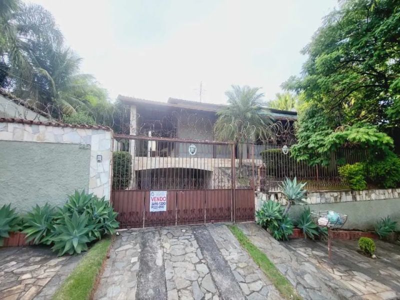 Casa com 4 quartos — Bandeirantes (Pampulha), Belo Horizonte