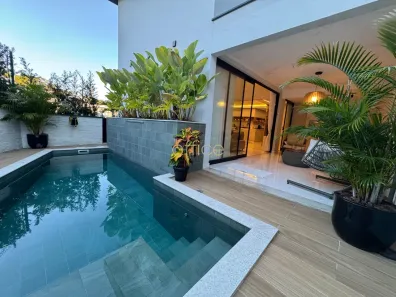 Casa de Condomínio com 4 Quartos à venda, 325m² no Vila Nova, Joinville