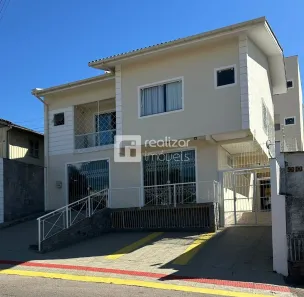 Sala Comercial para alugar, 120m² no Estreito, Florianópolis