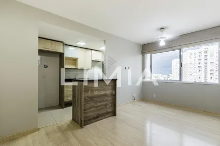 Apartamento com 3 Quartos à venda, 66m² no Vila Ipiranga, Porto Alegre