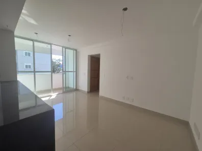 Apartamento com 2 Quartos à venda, 75m² no Carlos Prates, Belo Horizonte