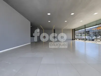 Galpão/Depósito/Armazém para alugar, 330m² no Brasil, Uberlândia