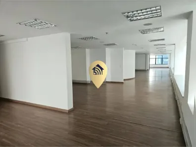 Sala Comercial para alugar, 206m² no Vila Olímpia, São Paulo