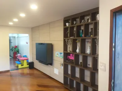 Sobrado com 3 Quartos à venda, 225m² no Vila Scarpelli, Santo André