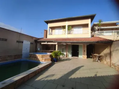 Casa com 4 Quartos à venda, 179m² no Solemar, Praia Grande