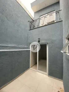Sobrado com 3 Quartos para alugar, 376m² no Vila Scarpelli, Santo André