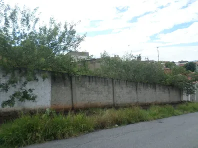 Lote/Terreno à venda, 900m² no Alto das Flores, Betim