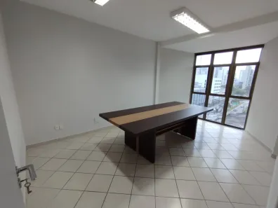 Sala Comercial à venda, 90m² no Santa Lúcia, Vitória