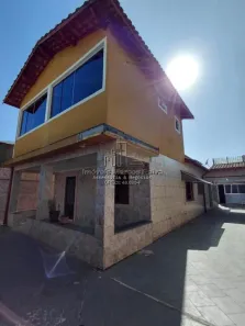 Sobrado com 5 Quartos à venda, 250m² no Vila Sao Paulo, Mongaguá