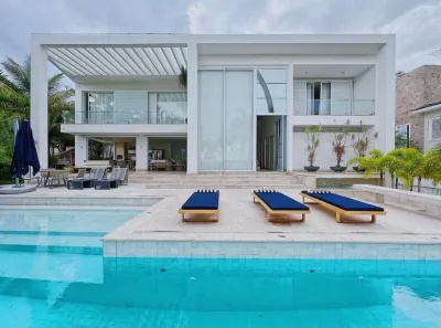 Casa de Condomínio com 5 Quartos à venda, 730m² no Park Lozandes, Goiânia