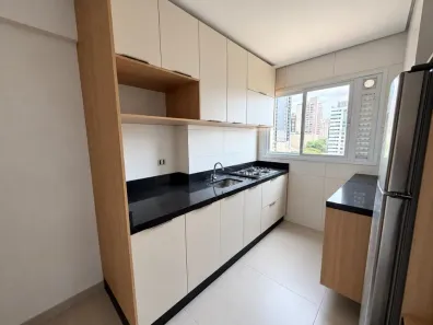 Apartamento com 2 Quartos para alugar, 52m² no Zona 01, Maringá