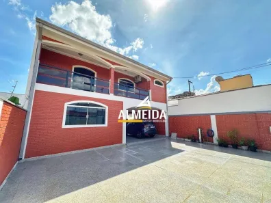Casa com 4 Quartos à venda, 245m² no Vila Operária, Rio Claro