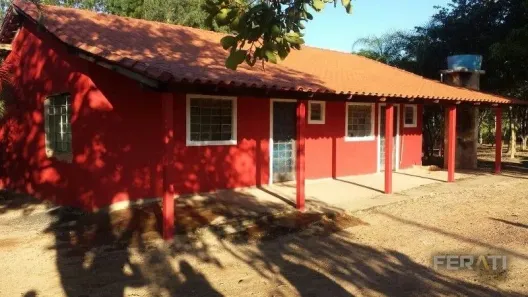 Fazenda/Sítio com 3 Quartos à venda, 110m² no Setor Lagoa Quente, Caldas Novas