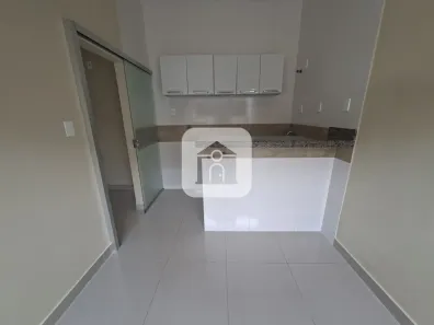  com 1 Quarto para alugar, 25m² no Custódio Pereira, Uberlândia
