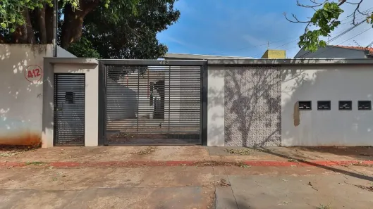 Casa de Condomínio com 2 Quartos para alugar, 49m² no Coronel Antonino, Campo Grande