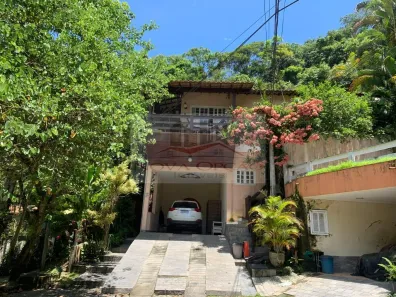 Casa de Condomínio com 4 Quartos à venda, 400m² no Badu, Niterói