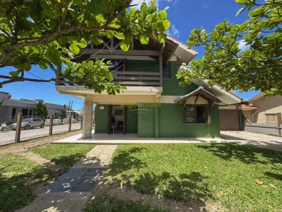 Casa com 4 Quartos à venda, 220m² no XANGRI-LÁ, Xangri-lá