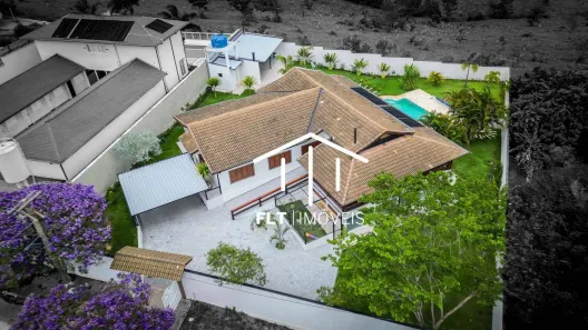Fazenda/Sítio com 4 Quartos à venda, 433m² no Loteamento Village de Atibaia, Atibaia