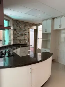 Casa com 4 Quartos para alugar, 343m² no Jardins Madri, Goiânia