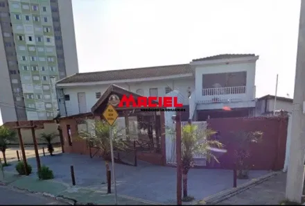Imóvel Comercial com 4 Quartos à venda, 350m² no Jardim Bela Vista, São José dos Campos
