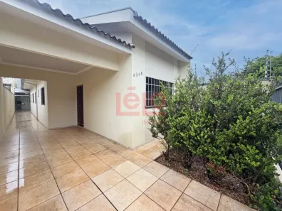 Casa com 3 Quartos para alugar, 100m² no Jardim Brasil, Maringá