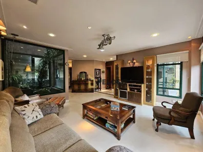 Sobrado com 4 Quartos à venda, 377m² no Vila Paiva, São Paulo