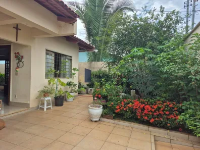 Casa com 5 Quartos à venda, 360m² no Goiânia 2, Goiânia