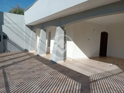 Casa com 3 Quartos para alugar, 200m² no Higienópolis, Araçatuba