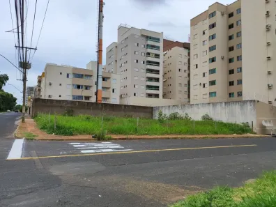 Lote/Terreno à venda, 600m² no Santa Mônica, Uberlândia