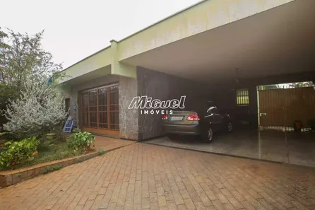 Casa com 3 Quartos para alugar, 378m² no Centro, Piracicaba
