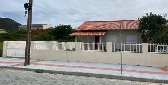 Casa com 3 Quartos à venda, 76m² no Centro, Imbituba